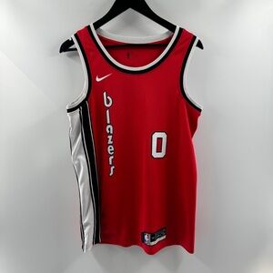 Portland Trail Blazers Damian Lillard #0 Red Basketball Jersey – Size 40 (Small)